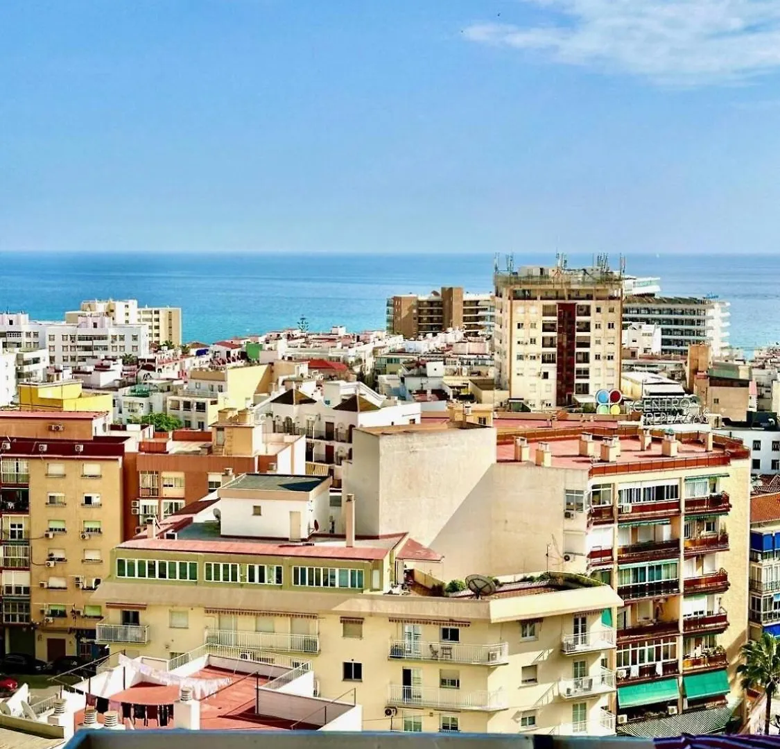Ocean Views & Remote Work Apartment Torremolinos