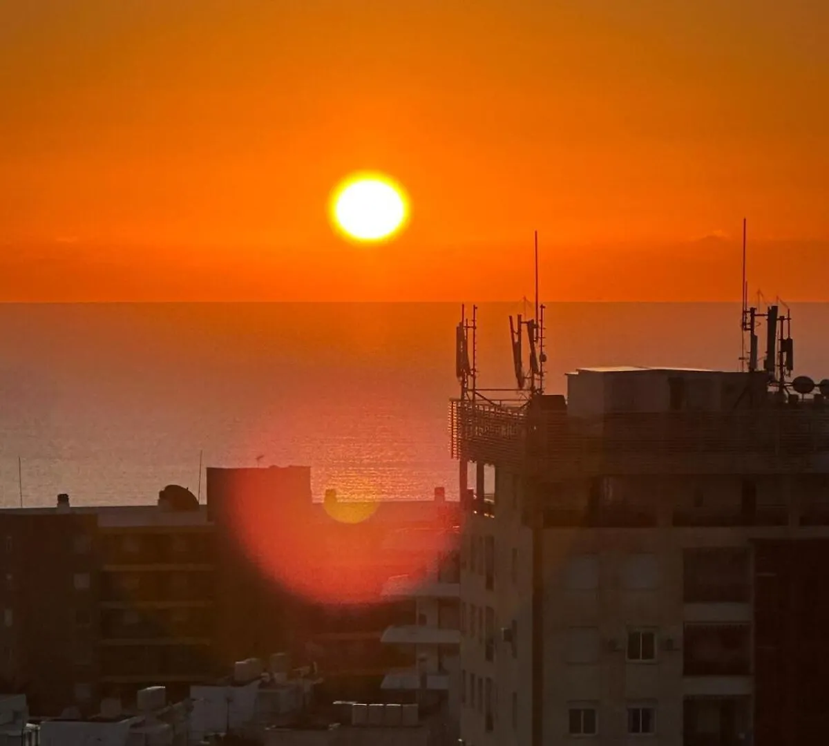 Ocean Views & Remote Work Apartment Torremolinos