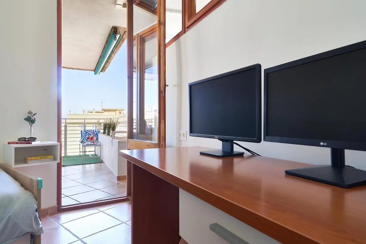 Ocean Views & Remote Work Apartment Torremolinos
