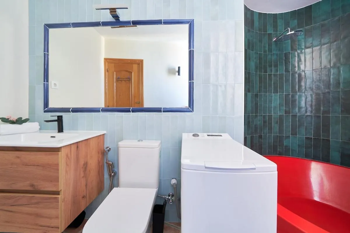 Ocean Views & Remote Work Apartment Torremolinos