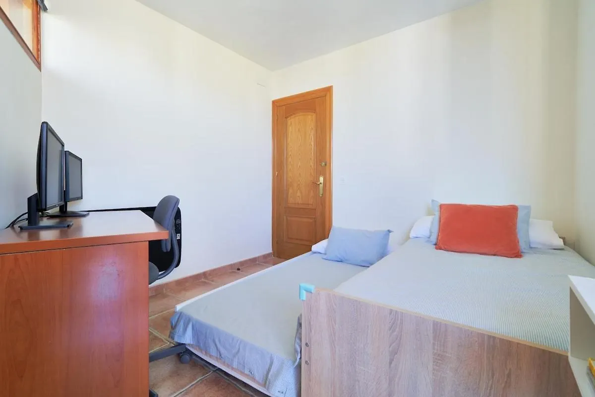 Ocean Views & Remote Work Apartment Torremolinos