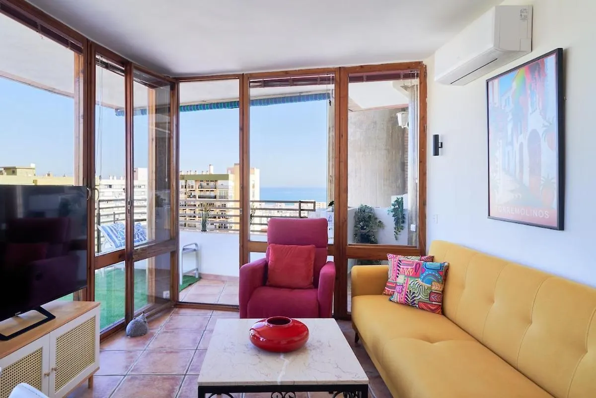 Ocean Views & Remote Work Apartment Torremolinos
