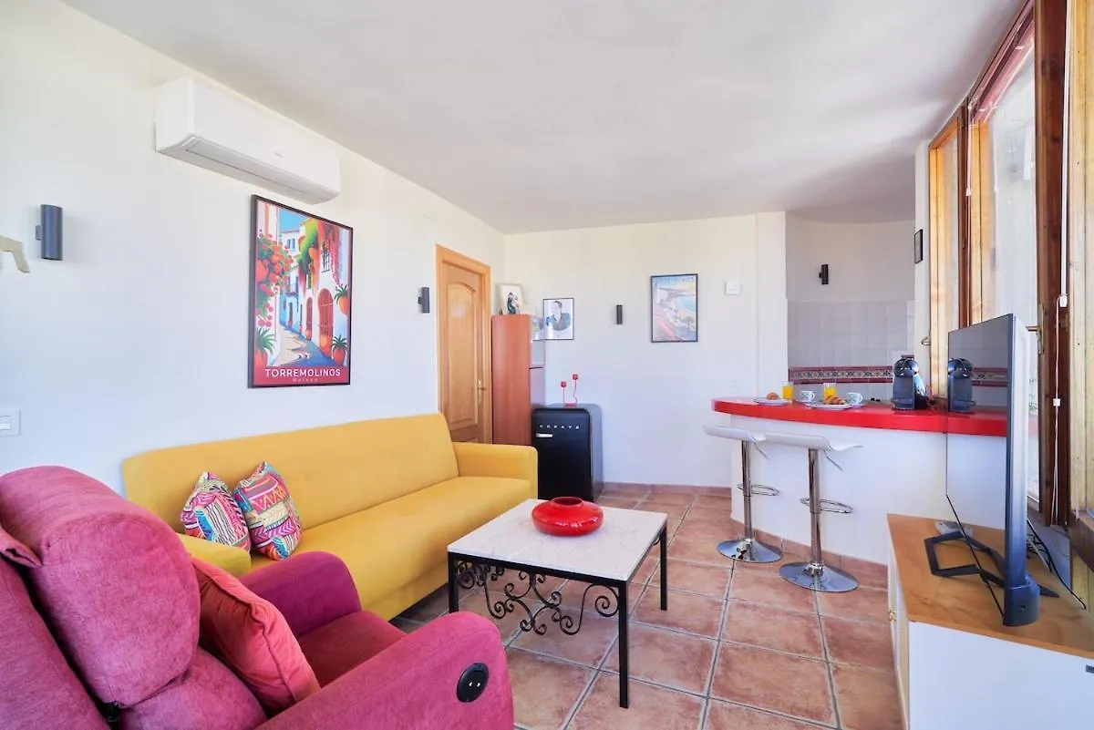 Ocean Views & Remote Work Apartment Torremolinos
