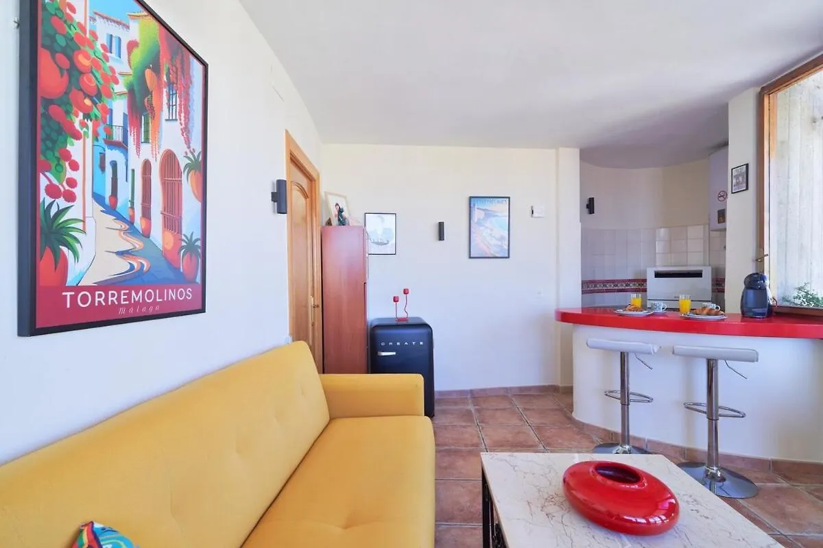 Ocean Views & Remote Work Apartment Torremolinos